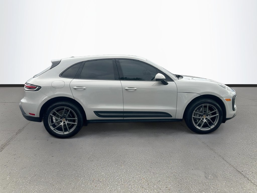 Used 2023 Porsche Macan AWD/4WD image 8