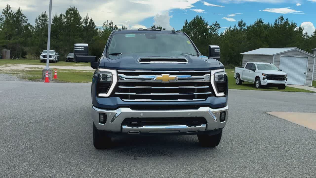 Used 2024 Chevrolet Silverado 2500 LTZ w/ LTZ Plus Package AWD/4WD image 3