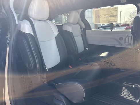 New 2026 Toyota Sienna XSE image 5