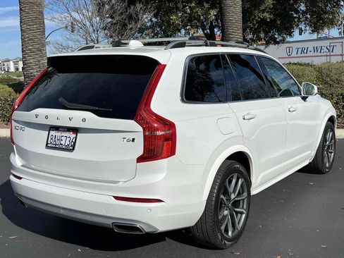 Used 2018 Volvo XC90 T6 Momentum w/ Convenience Package image 12