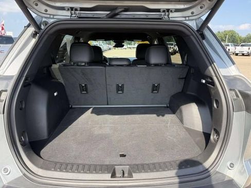 Used 2025 Chevrolet Equinox LT w/ Convenience Package II AWD/4WD image 8