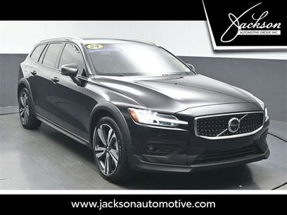 Used 2024 Volvo V60 B5 Cross Country Plus