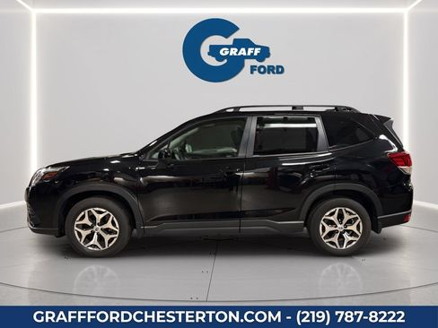 Used 2023 Subaru Forester Premium AWD/4WD image 12