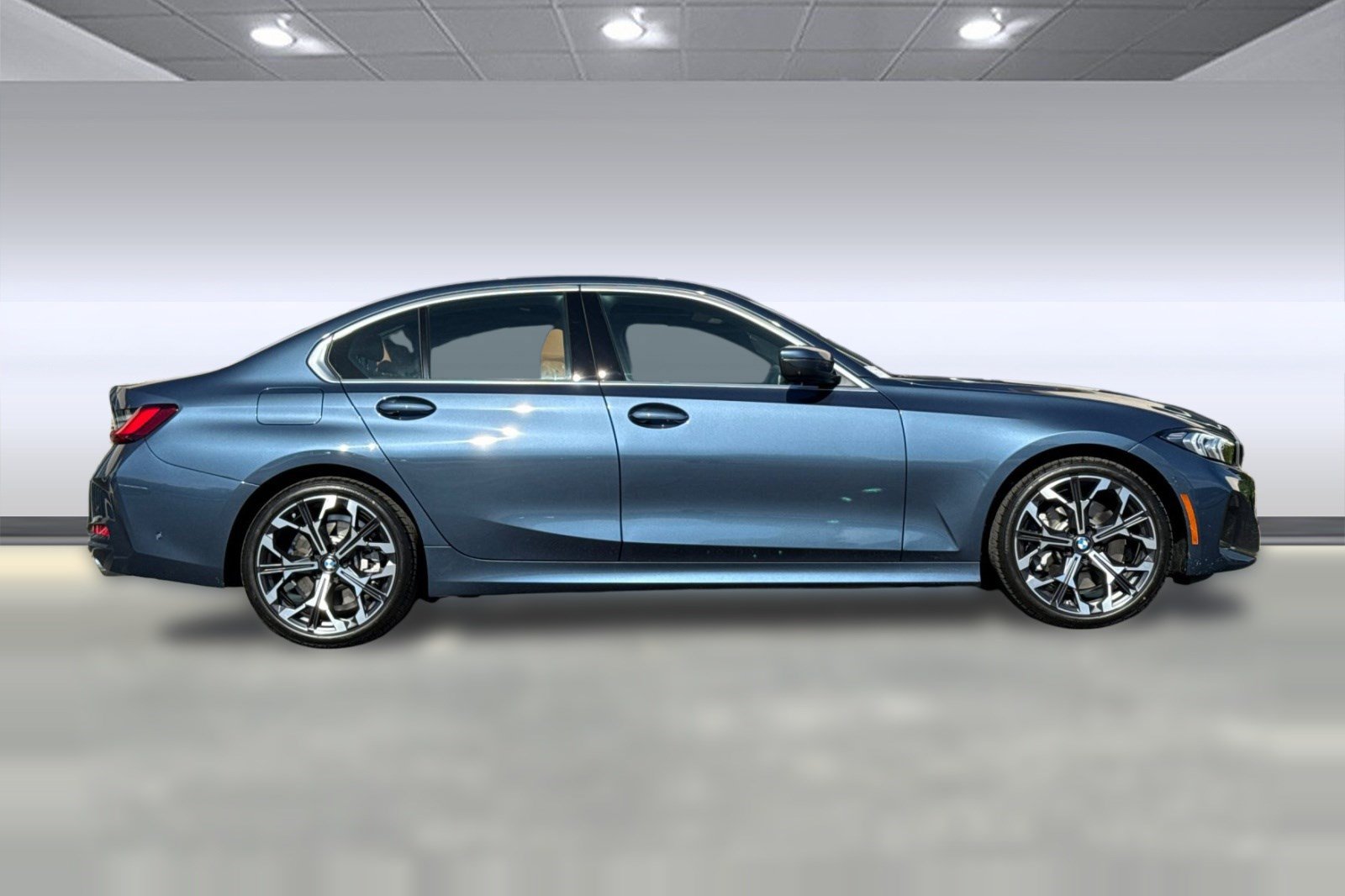 Used 2026 BMW 330i Sedan w/ Premium Package RWD image 7