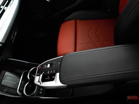 Used 2025 BMW X2 M35i image 31