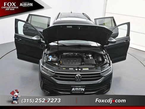 Used 2024 Volkswagen Tiguan SE R-Line AWD/4WD image 37