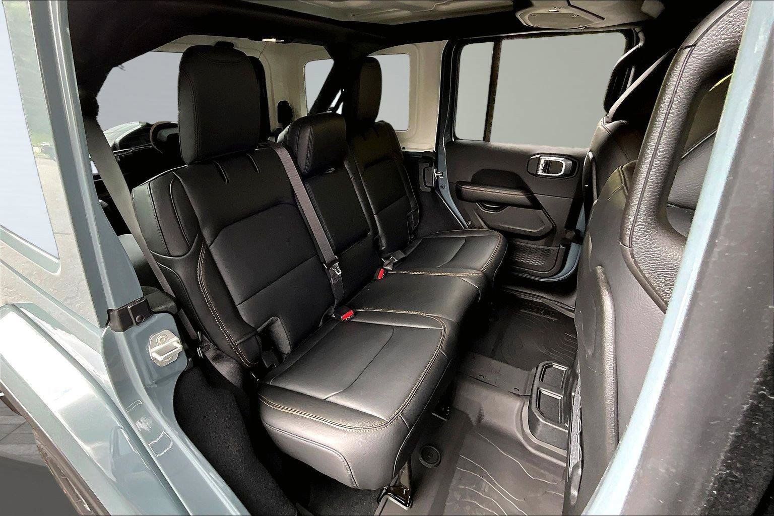 New 2026 Jeep Wrangler Unlimited Sahara AWD/4WD image 10