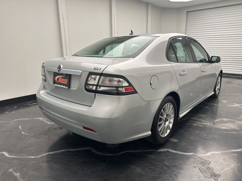 Used 2010 Saab 9-3 2.0T image 3