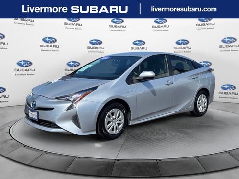 Used 2016 Toyota Prius Two FWD image 1