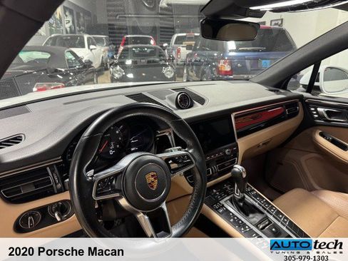 Used 2020 Porsche Macan AWD/4WD image 18