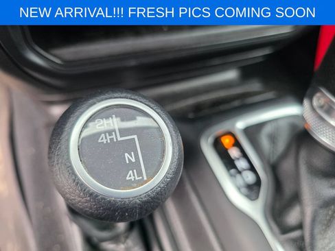 Used 2018 Jeep Wrangler Unlimited Sport S AWD/4WD image 13
