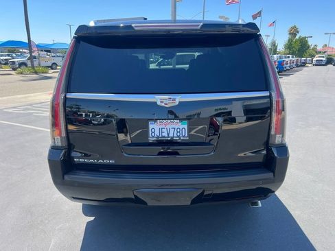 Used 2015 Cadillac Escalade Premium AWD/4WD image 11