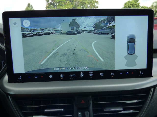 New 2025 Ford Escape SE FWD image 11