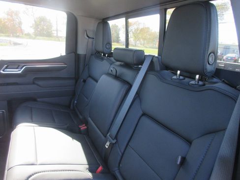 New 2026 GMC Sierra 1500 Denali w/ Denali Reserve Package image 15