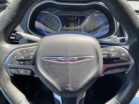 Used 2016 Chrysler 200 Limited w/ Convenience Group FWD image 16