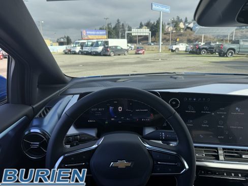 New 2026 Chevrolet Equinox EV LT image 12