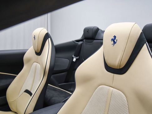 Used 2025 Ferrari Roma Spider image 57