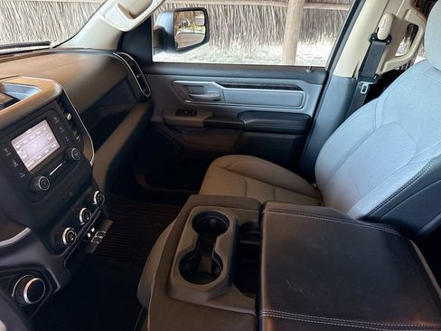 Used 2020 RAM 1500 Big Horn AWD/4WD image 25