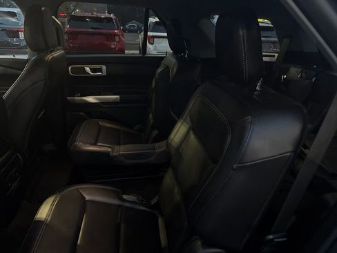 Used 2023 Ford Explorer XLT w/ Equipment Group 202A image 17