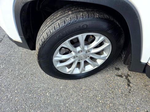 Used 2021 Jeep Cherokee Latitude image 22