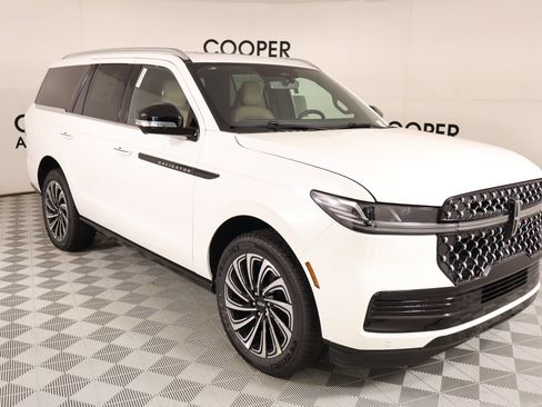 New 2026 Lincoln Navigator Black Label AWD/4WD image 1