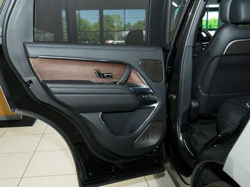 Used 2025 Land Rover Range Rover Autobiography AWD/4WD image 46