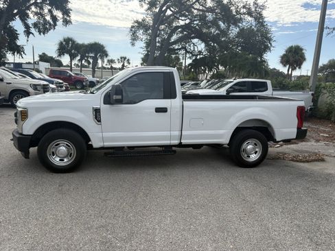 Used 2019 Ford F250 XL w/ Power Equipment Group RWD image 4