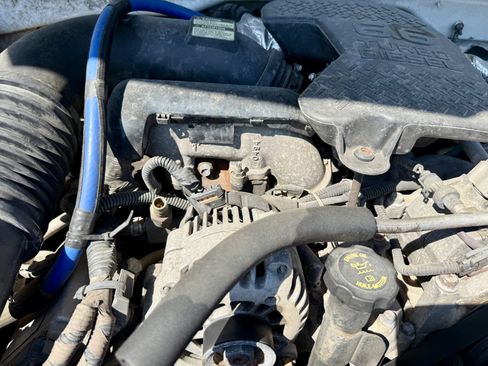 Used 2004 Chevrolet Silverado 3500 4x4 Crew Cab w/ Heavy-Duty Power Package image 23