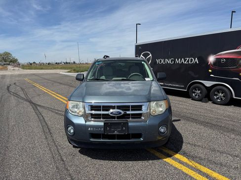 Used 2012 Ford Escape XLT AWD/4WD image 2