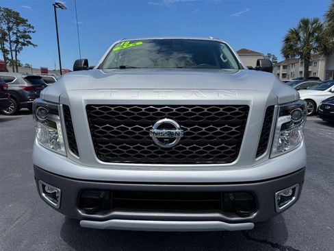 Used 2019 Nissan Titan PRO-4X w/ Pro-4x Convenience Package AWD/4WD image 3