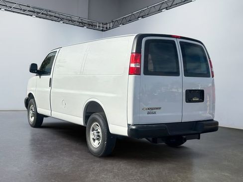 New 2025 Chevrolet Express 2500 Work Van w/ Driver Convenience Package image 5