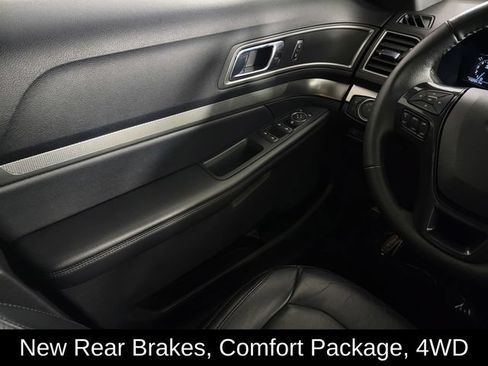 Used 2018 Ford Explorer XLT w/ Equipment Group 202A AWD/4WD image 31