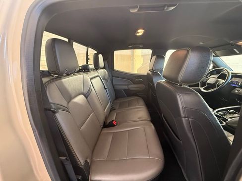 Used 2023 Chevrolet Colorado ZR2 w/ ZR2 Convenience Package III image 17