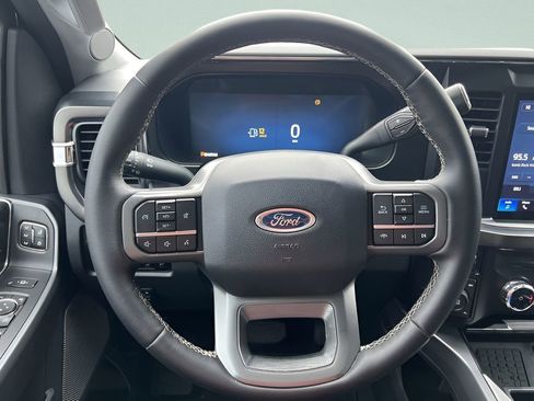 Used 2025 Ford F250 Lariat w/ Chrome Package image 19