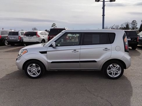 Used 2011 Kia Soul + w/ Audio Pkg image 8