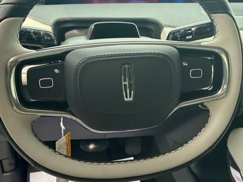New 2026 Lincoln Navigator Reserve AWD/4WD image 12