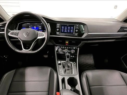 Used 2023 Volkswagen Jetta SE image 15