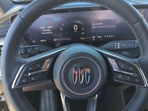 Used 2025 Buick Enclave Preferred image 11