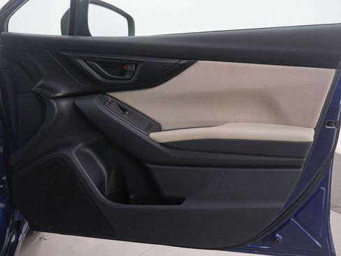 Used 2017 Subaru Impreza 2.0i Premium image 9