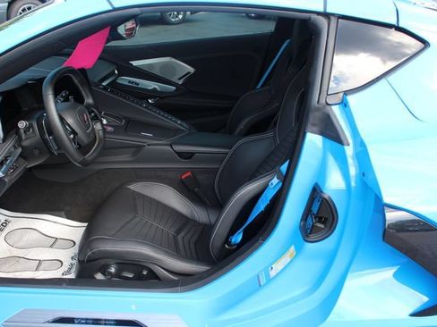 Used 2022 Chevrolet Corvette Stingray Preferred Cpe w/ Z51 Performance Package RWD image 31