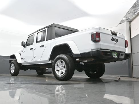 Used 2022 Jeep Gladiator Sport AWD/4WD image 28