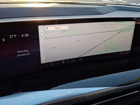 Used 2025 Cadillac Escalade Premium Luxury image 17