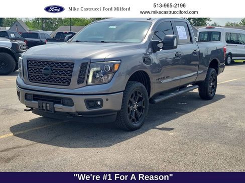 Used 2019 Nissan Titan SV w/ SV Convenience Package AWD/4WD image 1