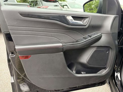 Used 2025 Ford Escape ST-Line AWD/4WD image 16