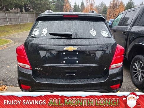 Used 2020 Chevrolet Trax LT w/ LT Convenience Package image 3