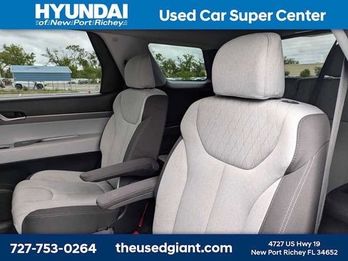 Used 2022 Hyundai Palisade SEL FWD image 16