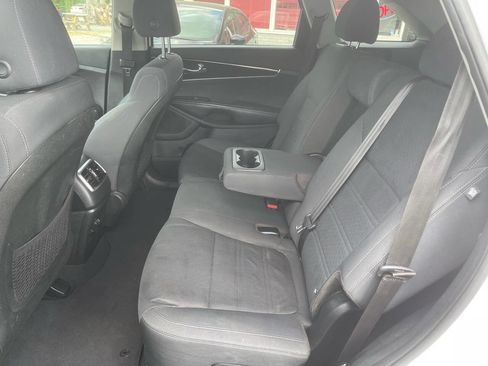 Used 2019 Kia Sorento FWD image 26
