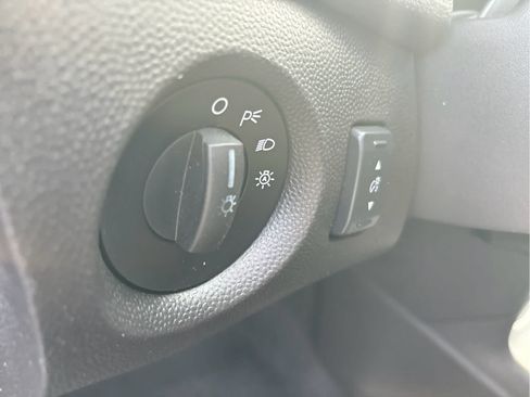 Used 2016 Ford Fiesta SE FWD image 13
