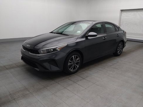 Used 2024 Kia Forte LXS FWD image 2