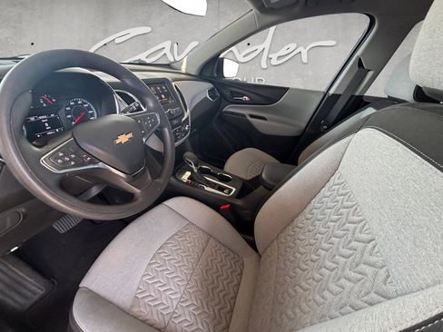 Used 2023 Chevrolet Equinox LS image 23